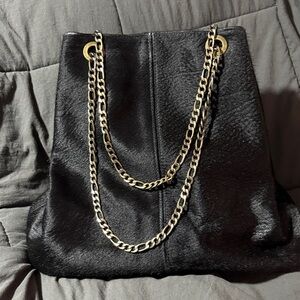 Elegant Black Chain Strap Women's Bag